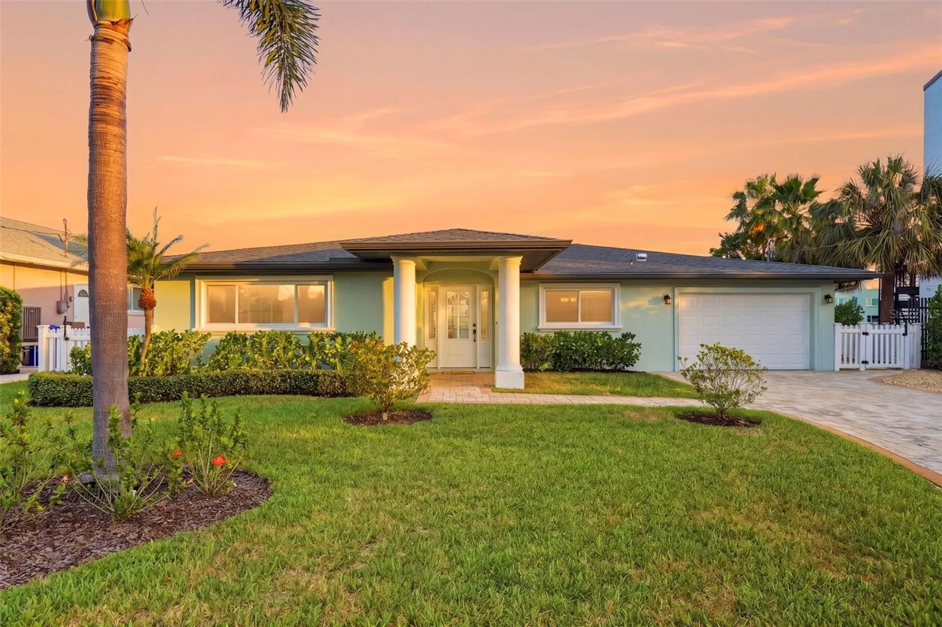 7172 S Shore Drive S St Petersburg FL 33707