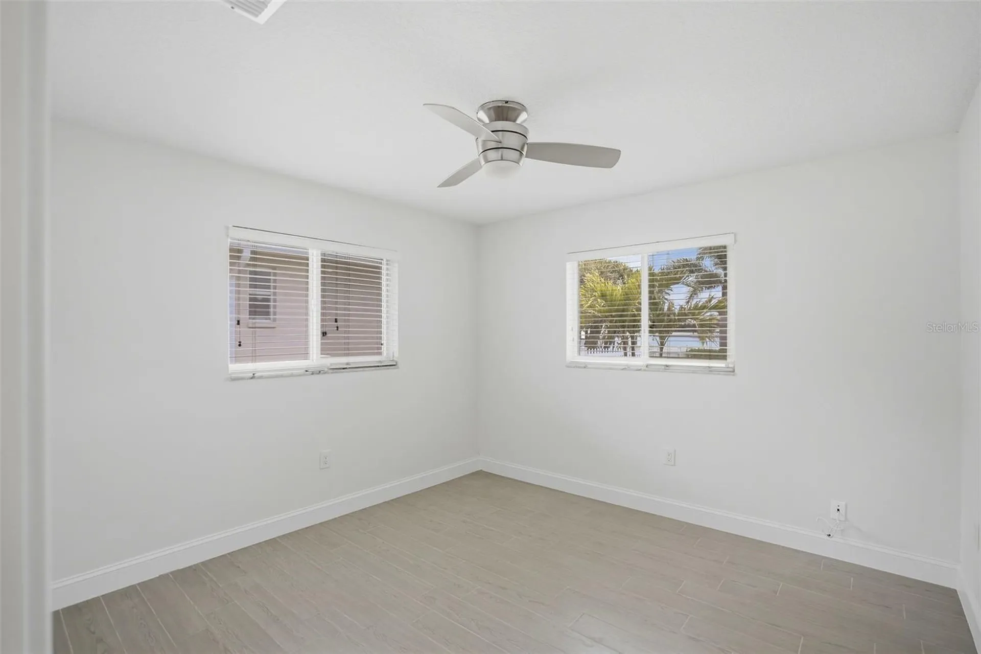7172 S Shore Drive S St Petersburg FL 33707