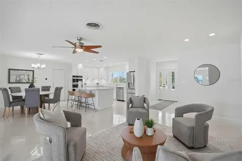7172 S Shore Drive S St Petersburg FL 33707