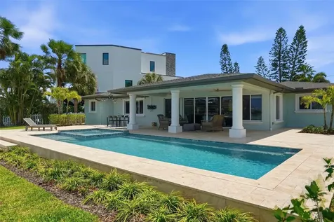7172 S Shore Drive S St Petersburg FL 33707