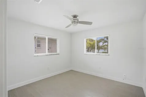 7172 S Shore Drive S St Petersburg FL 33707