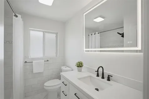 7172 S Shore Drive S St Petersburg FL 33707