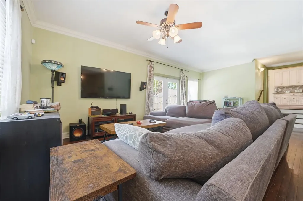 812 Sanford Avenue Sanford FL 32771