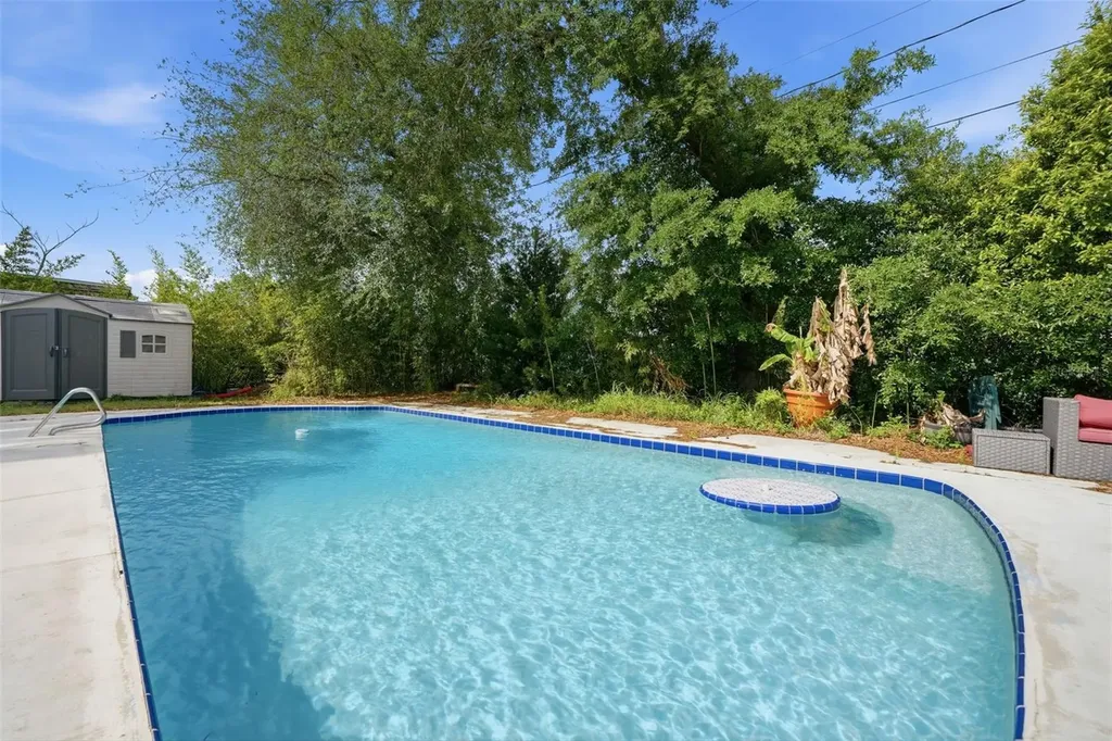 812 Sanford Avenue Sanford FL 32771