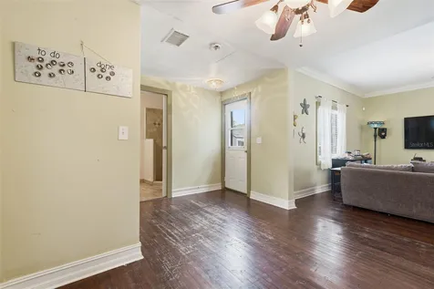 812 Sanford Avenue Sanford FL 32771