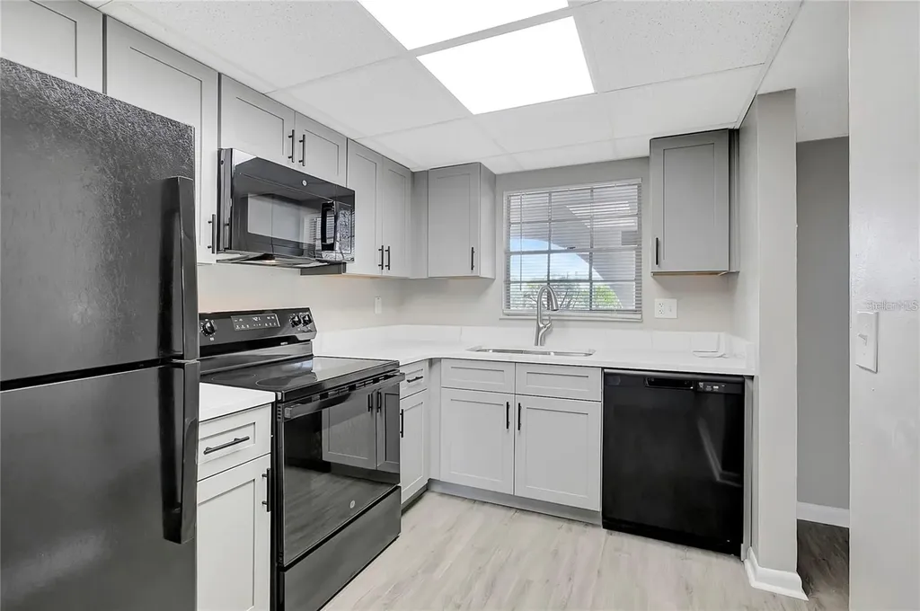 709 Russell Lane Brandon FL 33510
