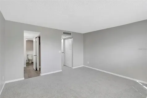 709 Russell Lane Brandon FL 33510