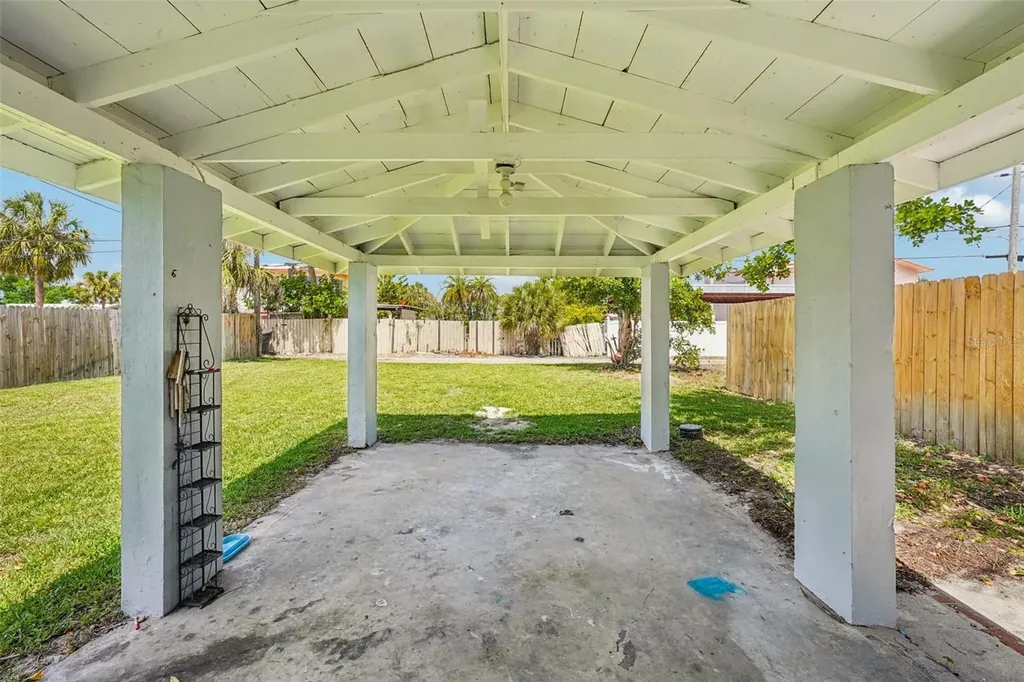 6527 3rd Avenue S St Petersburg FL 33707