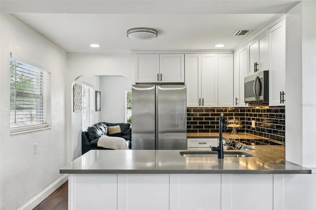 6527 3rd Avenue S St Petersburg FL 33707
