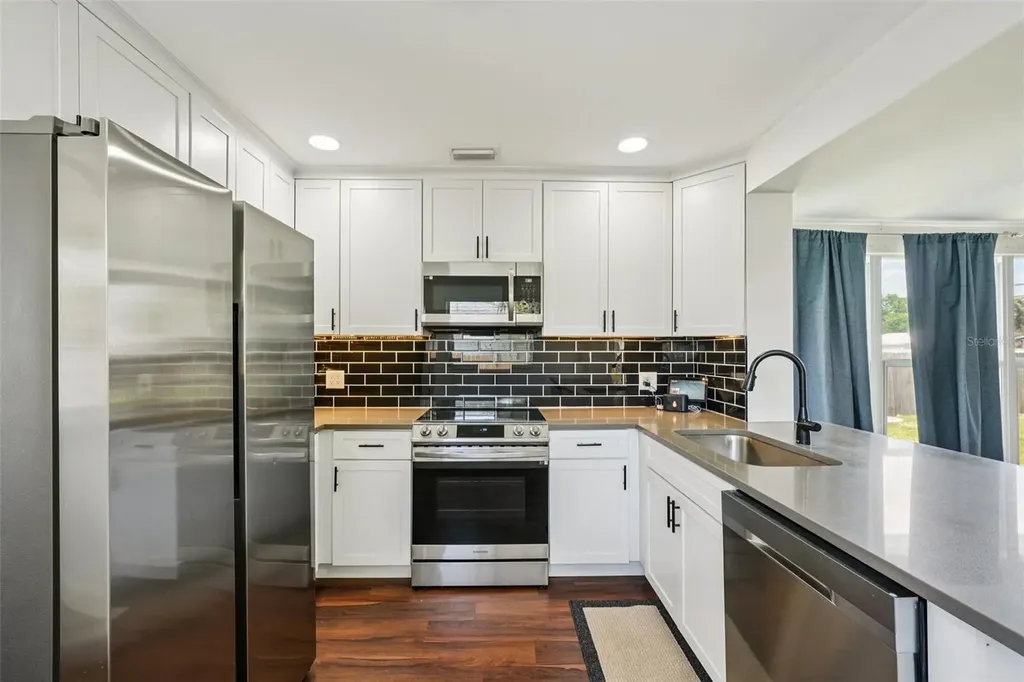 6527 3rd Avenue S St Petersburg FL 33707