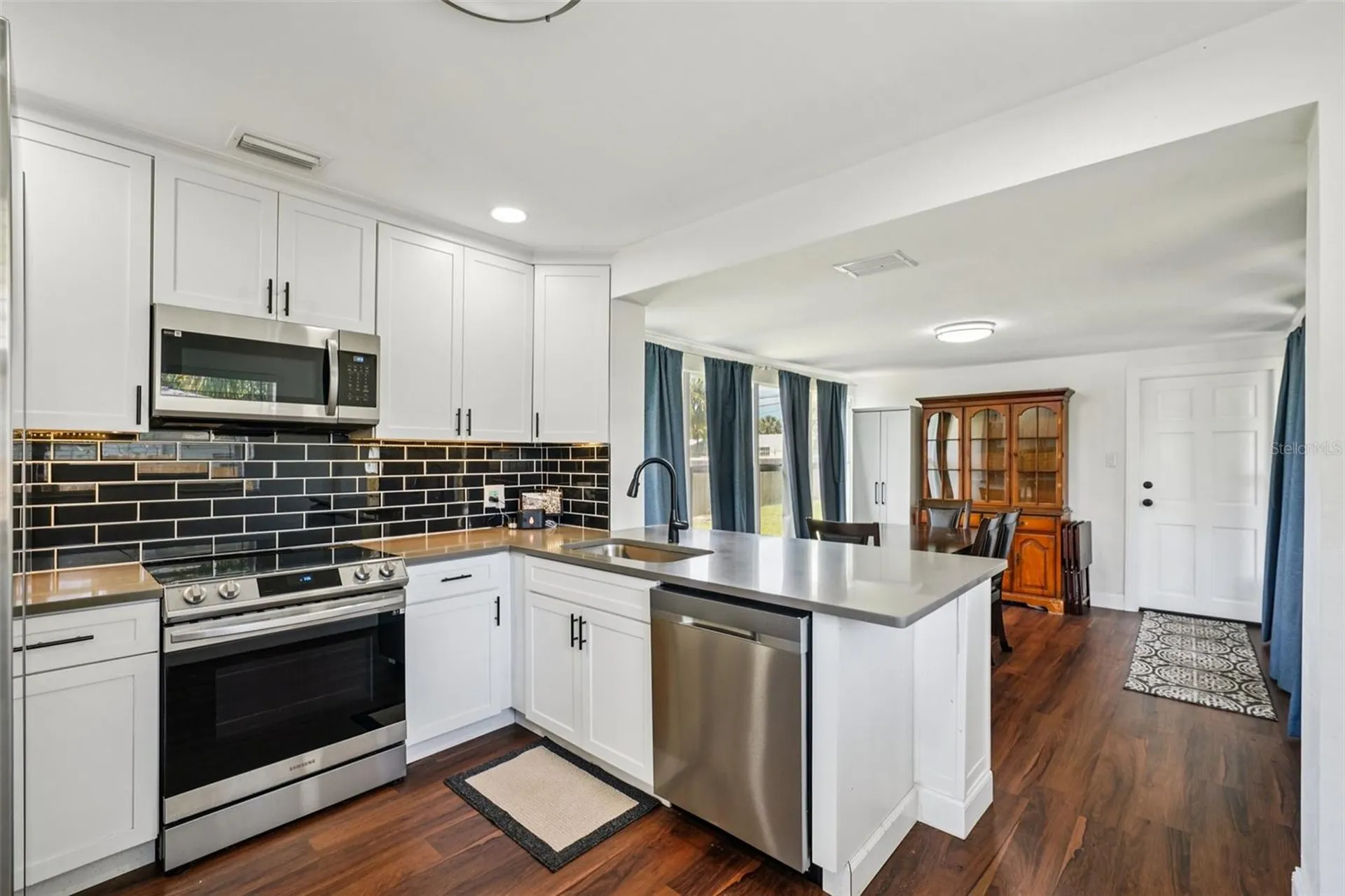 6527 3rd Avenue S St Petersburg FL 33707