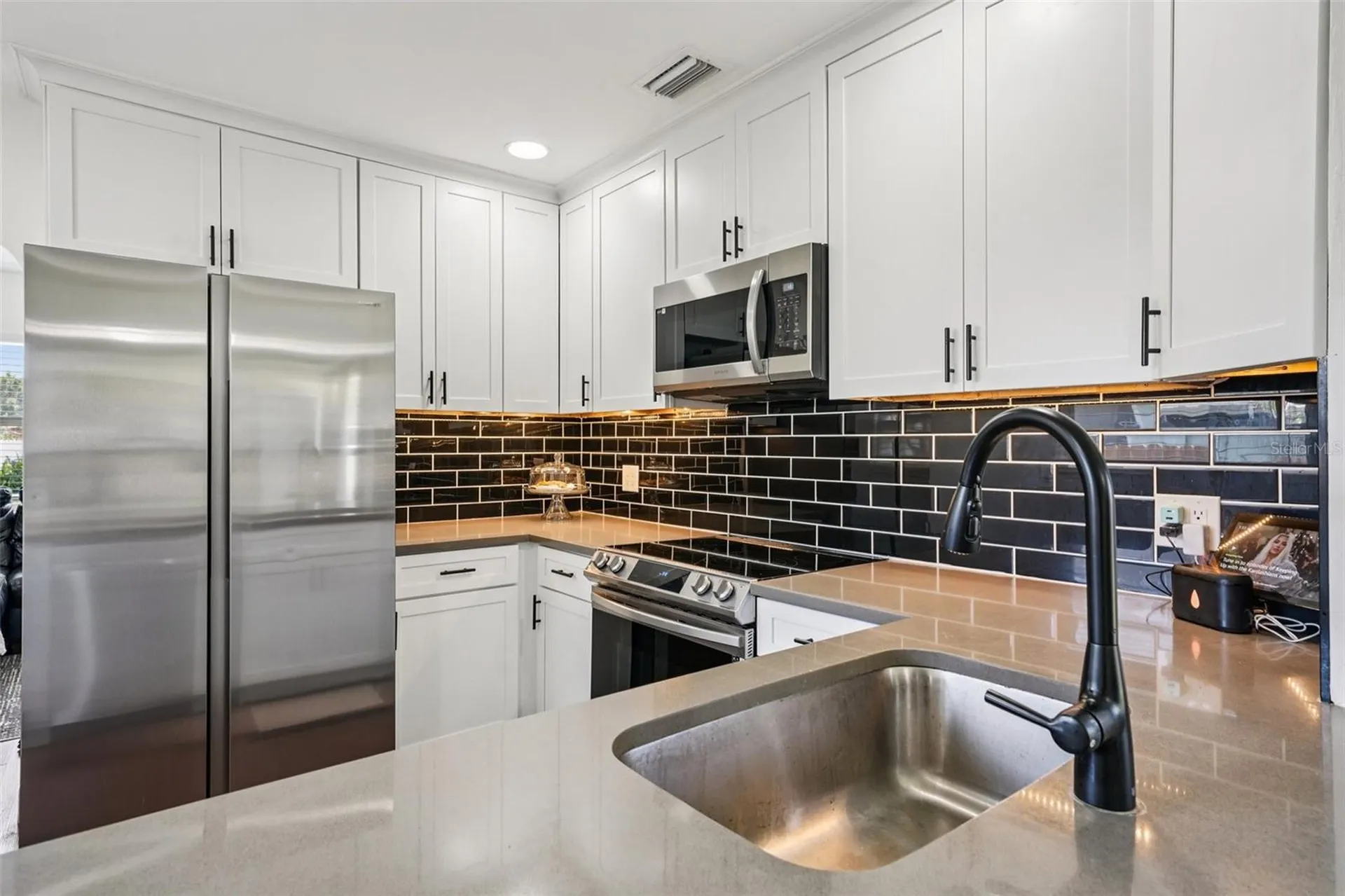 6527 3rd Avenue S St Petersburg FL 33707