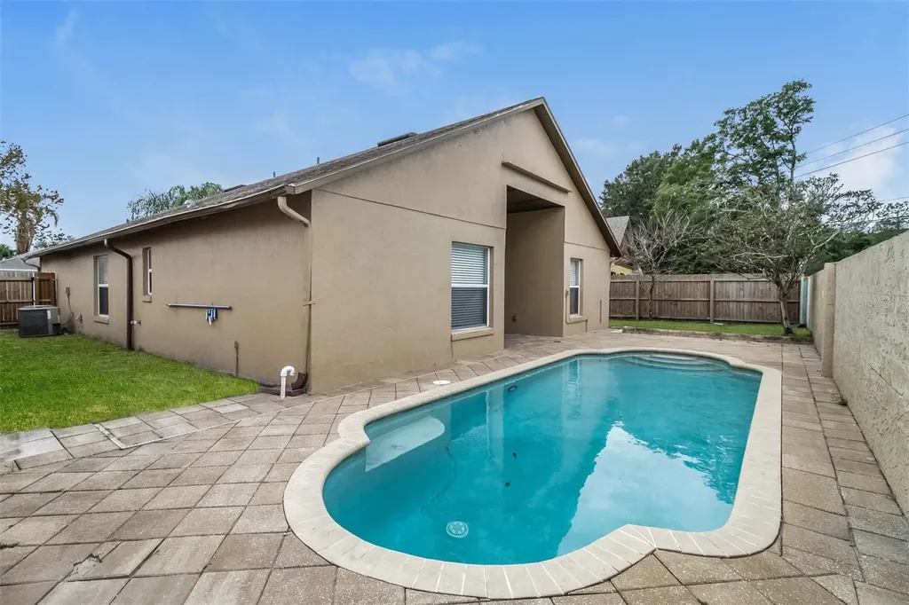 120 Lakebreeze Circle Lake Mary FL 32746