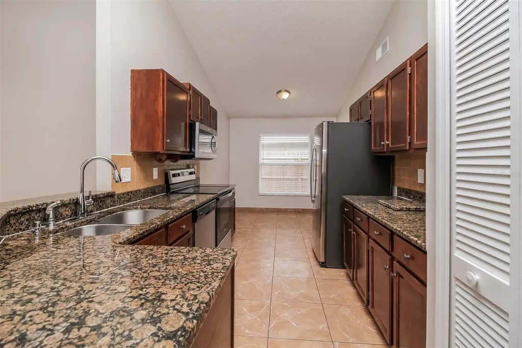 120 Lakebreeze Circle Lake Mary FL 32746