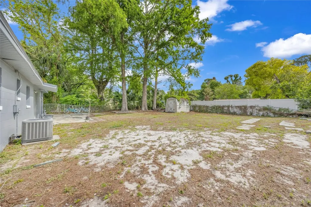 890 Golden Isle Drive Mount Dora FL 32757