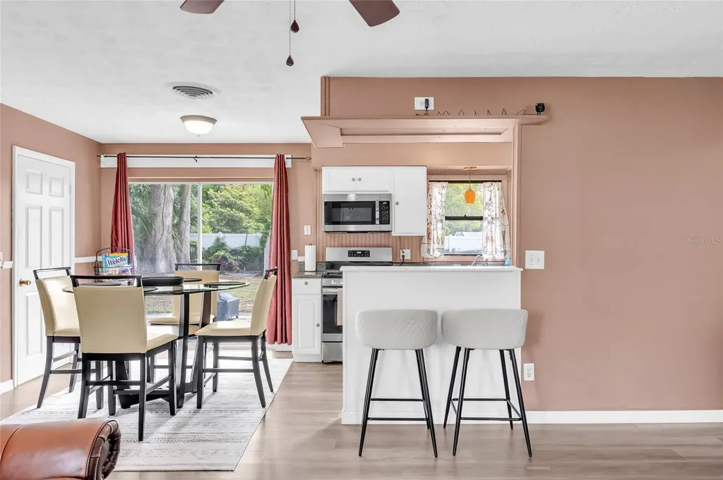 890 Golden Isle Drive Mount Dora FL 32757