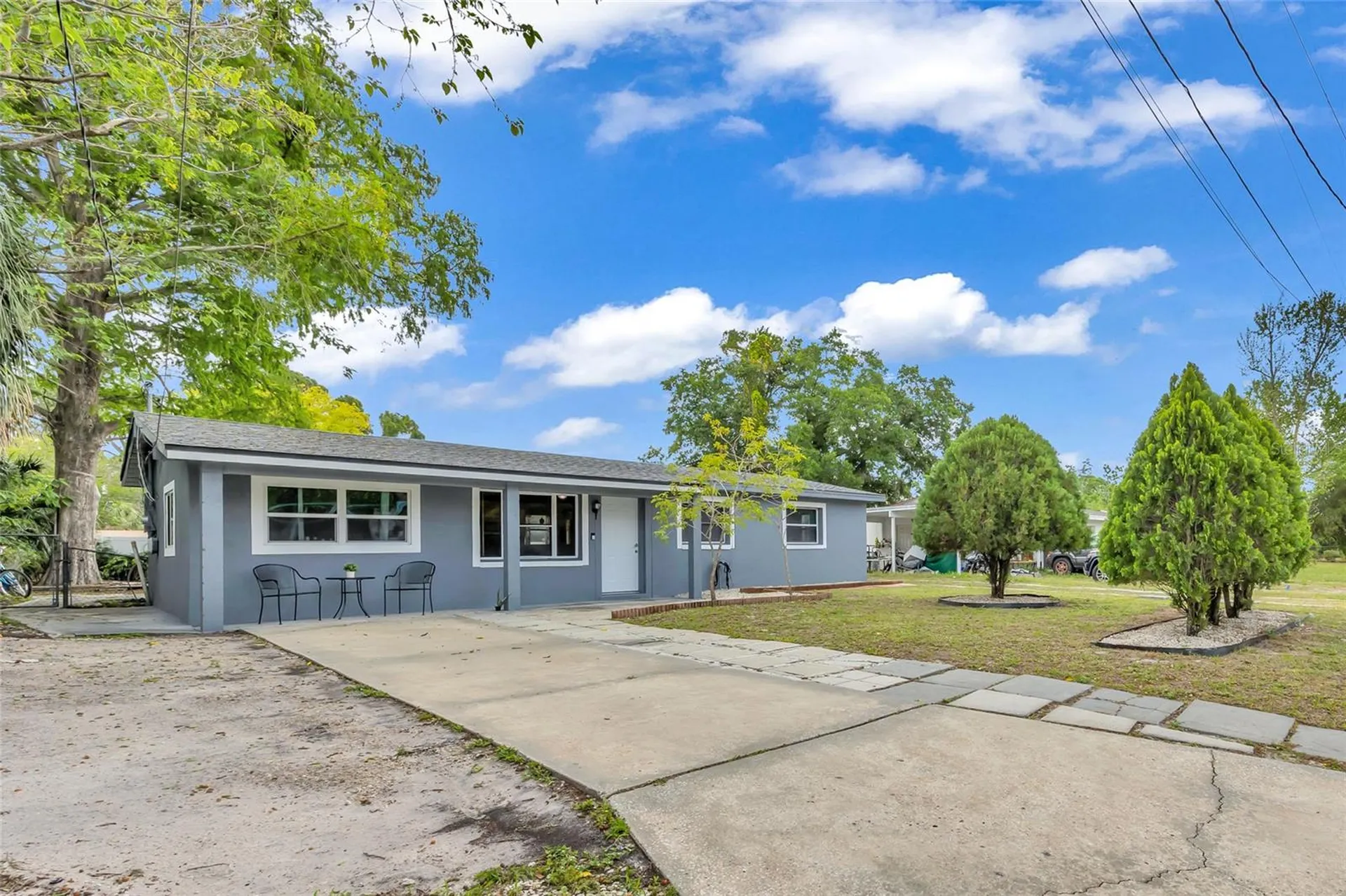 890 Golden Isle Drive Mount Dora FL 32757