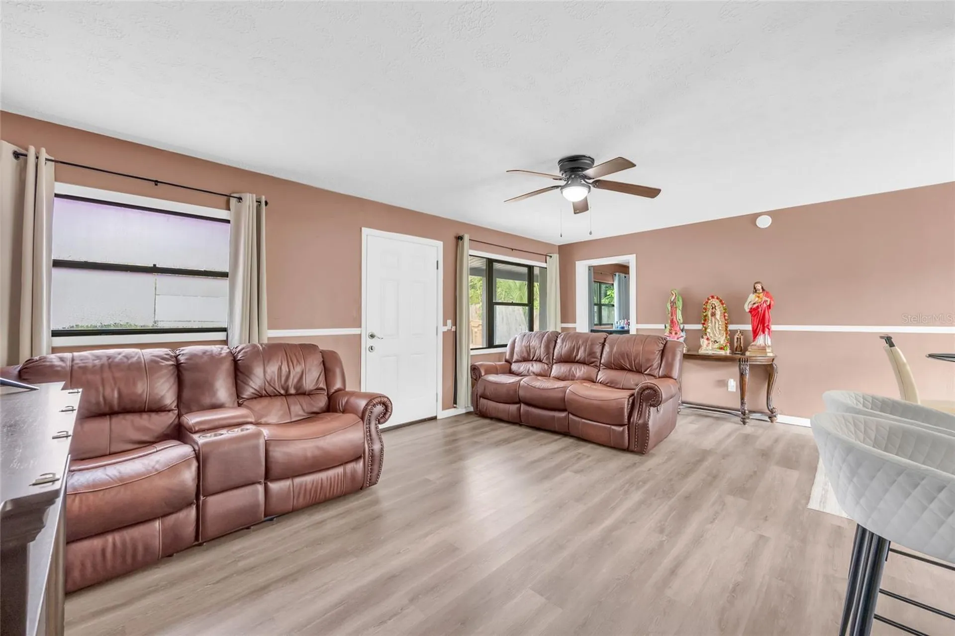 890 Golden Isle Drive Mount Dora FL 32757