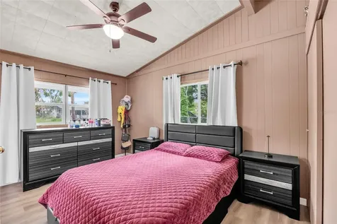 890 Golden Isle Drive Mount Dora FL 32757