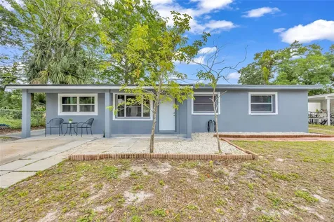 890 Golden Isle Drive Mount Dora FL 32757