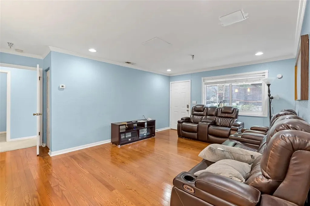 10265 Gandy Boulevard N St Petersburg FL 33702