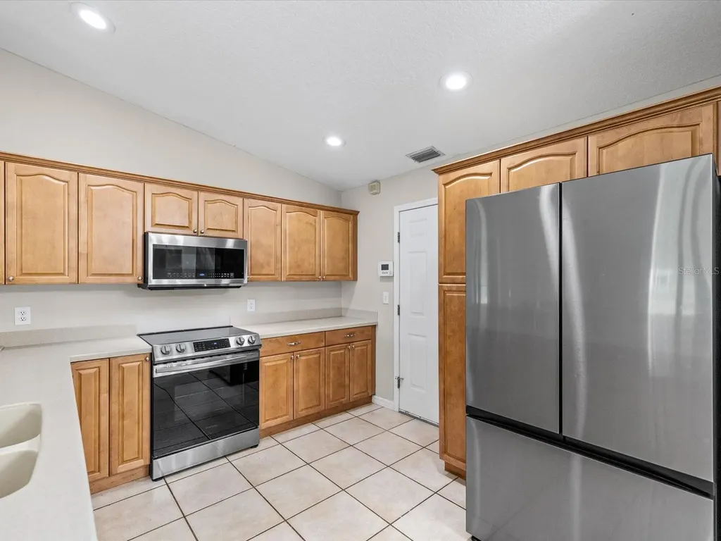 31706 Hunt Club Lane Wesley Chapel FL 33543