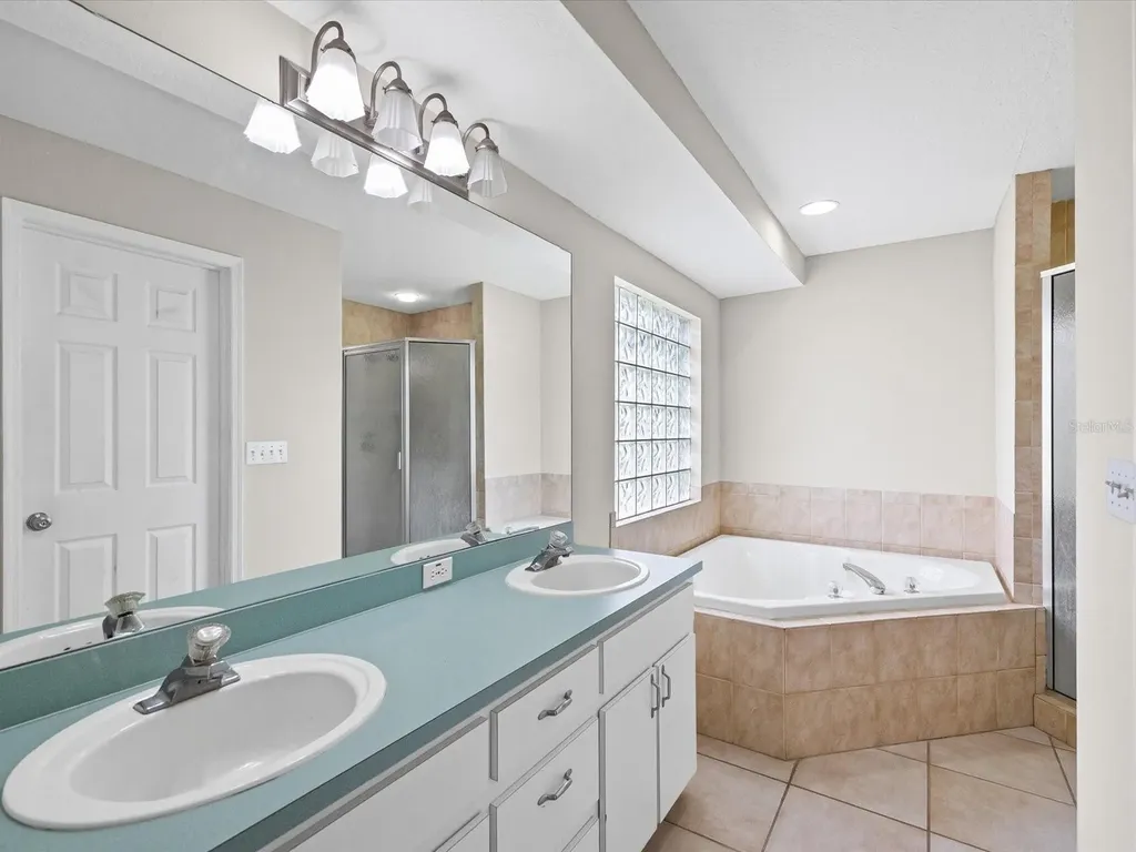 31706 Hunt Club Lane Wesley Chapel FL 33543