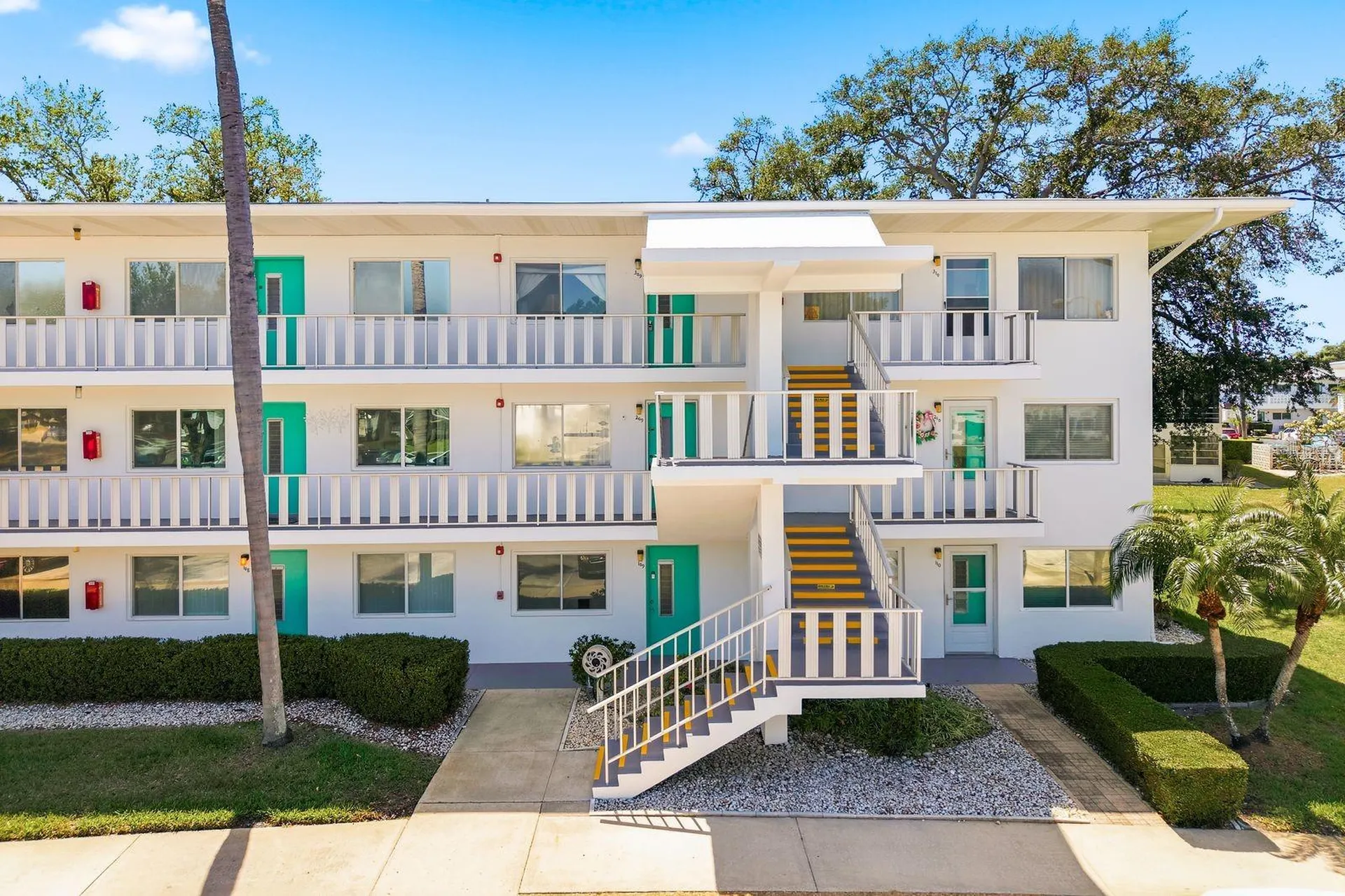 8454 111th Street Seminole FL 33772