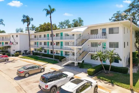 8454 111th Street Seminole FL 33772