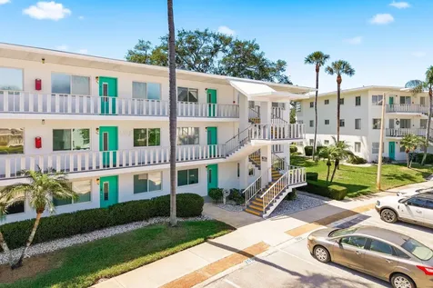 8454 111th Street Seminole FL 33772