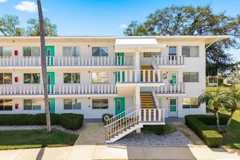 8454 111th Street Seminole FL 33772