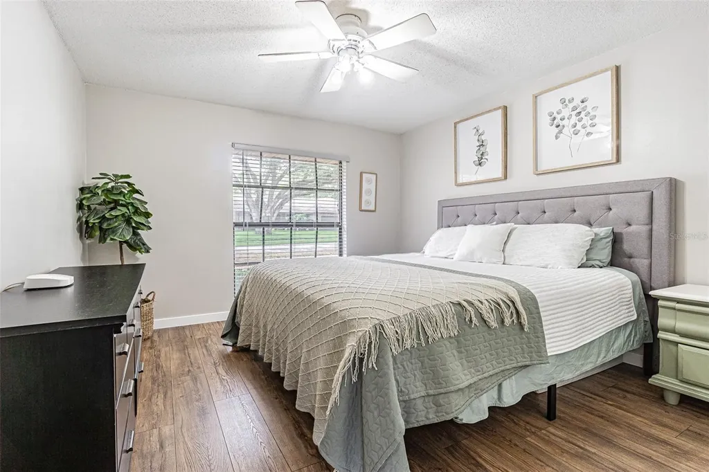 1107 Oakridge Manor Drive Brandon FL 33511