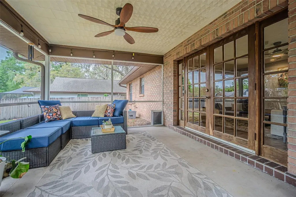 1107 Oakridge Manor Drive Brandon FL 33511