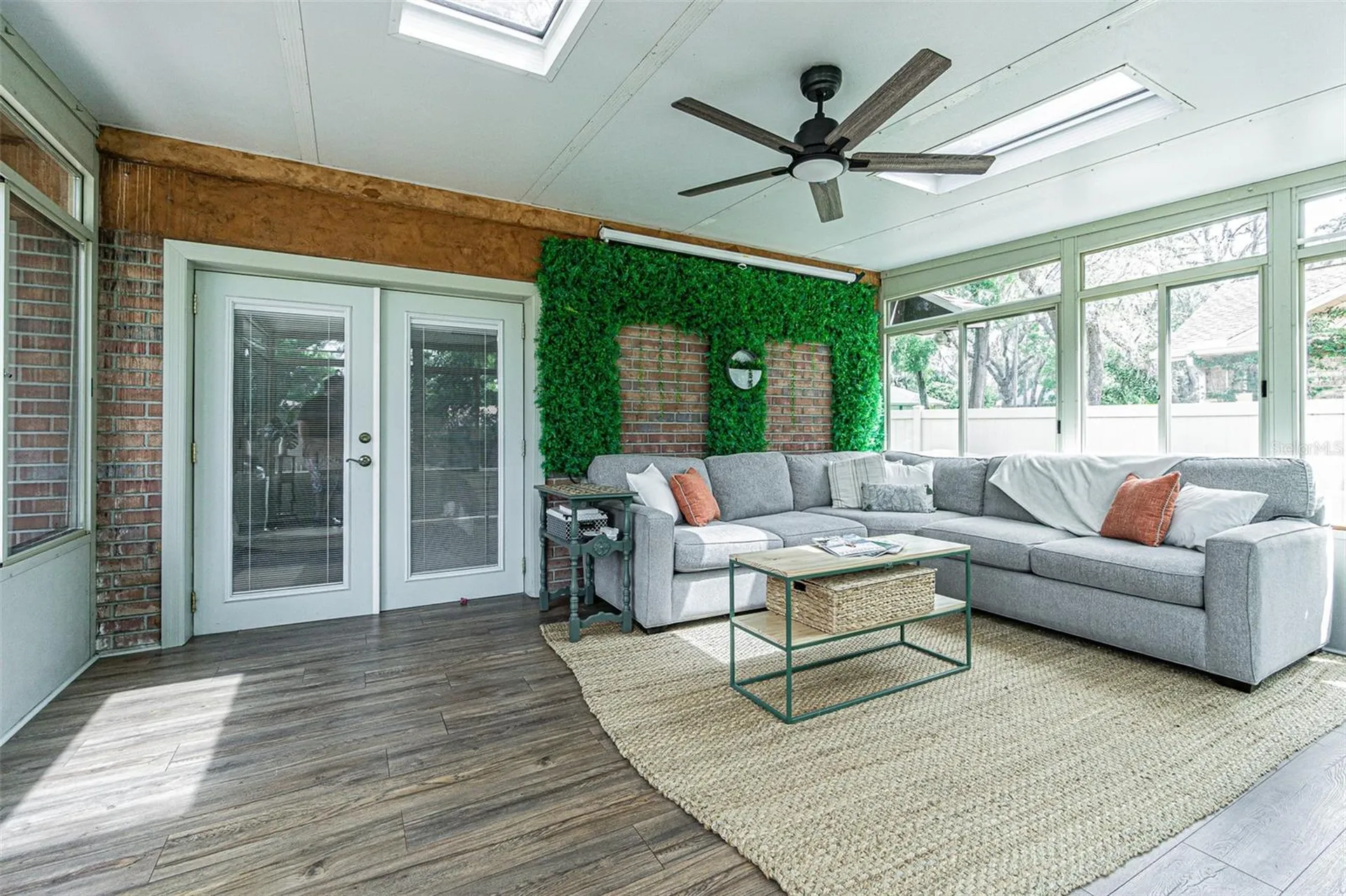 1107 Oakridge Manor Drive Brandon FL 33511