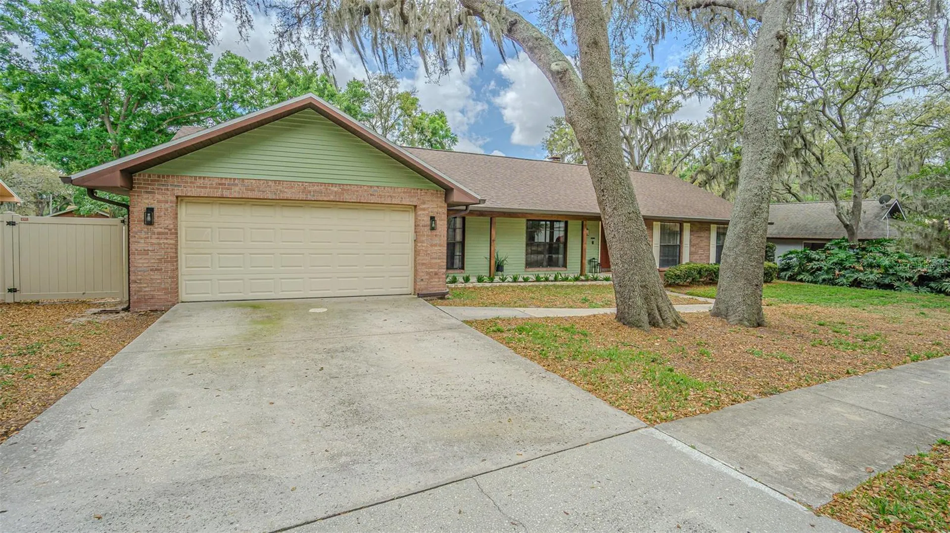1107 Oakridge Manor Drive Brandon FL 33511