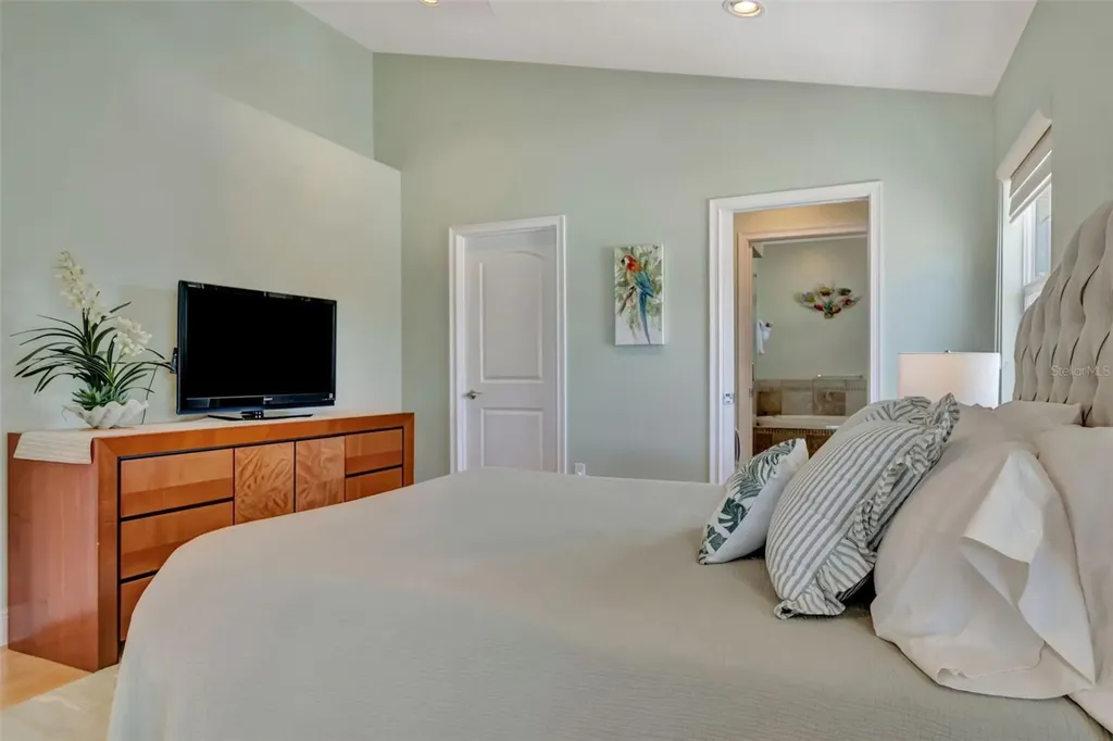 1105 Gulf Drive S Bradenton Beach FL 34217