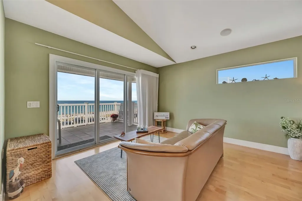 1105 Gulf Drive S Bradenton Beach FL 34217
