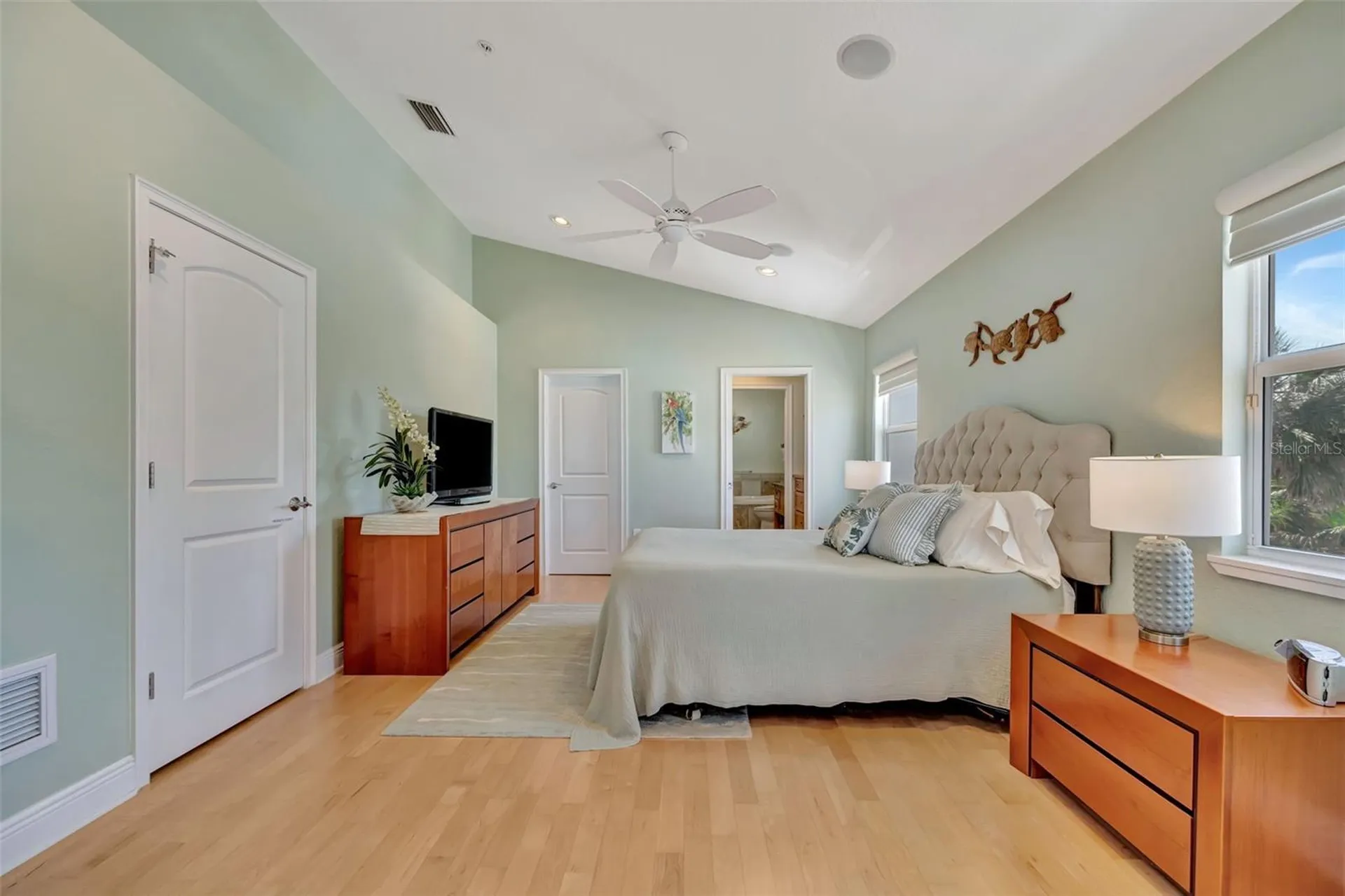 1105 Gulf Drive S Bradenton Beach FL 34217