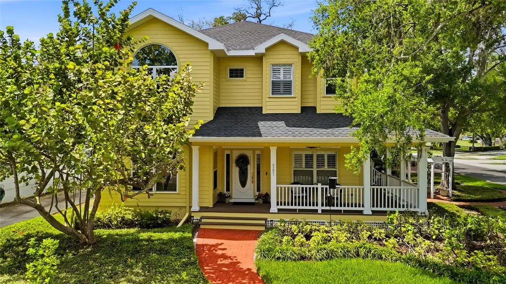 5201 S Jules Verne Court Tampa FL 33611