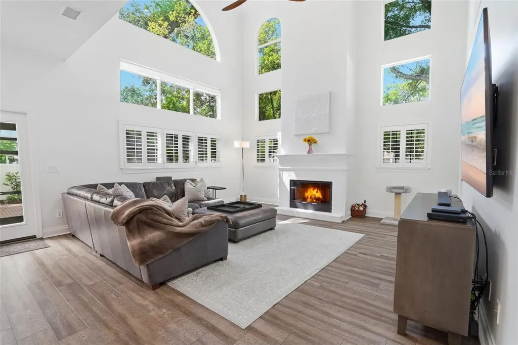 5201 S Jules Verne Court Tampa FL 33611