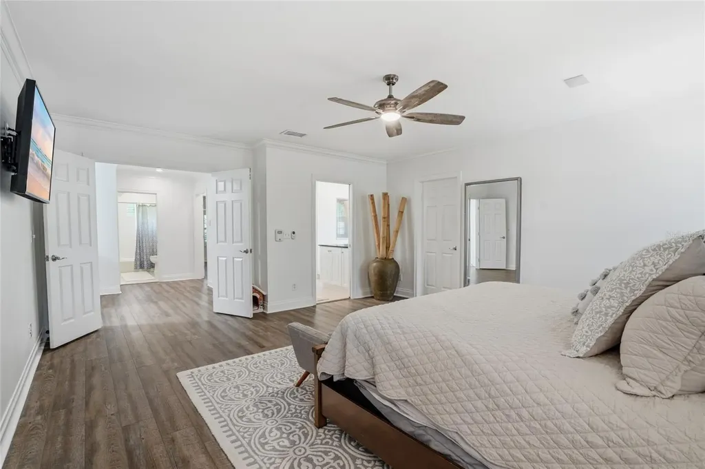 5201 S Jules Verne Court Tampa FL 33611