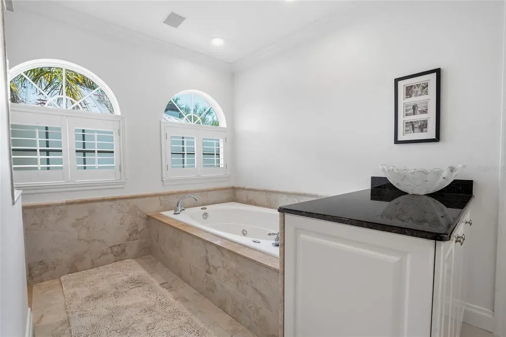 5201 S Jules Verne Court Tampa FL 33611