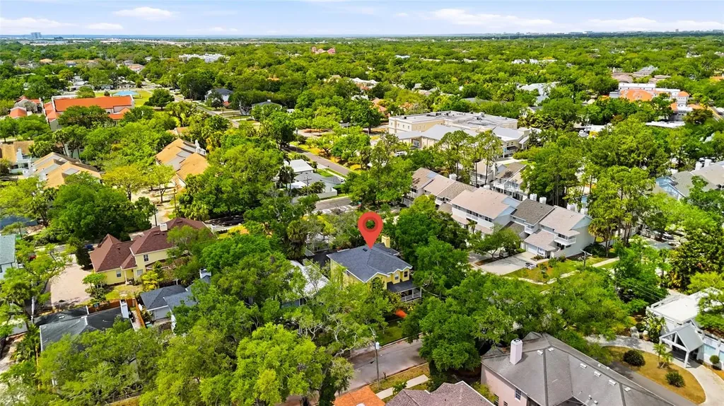 5201 S Jules Verne Court Tampa FL 33611