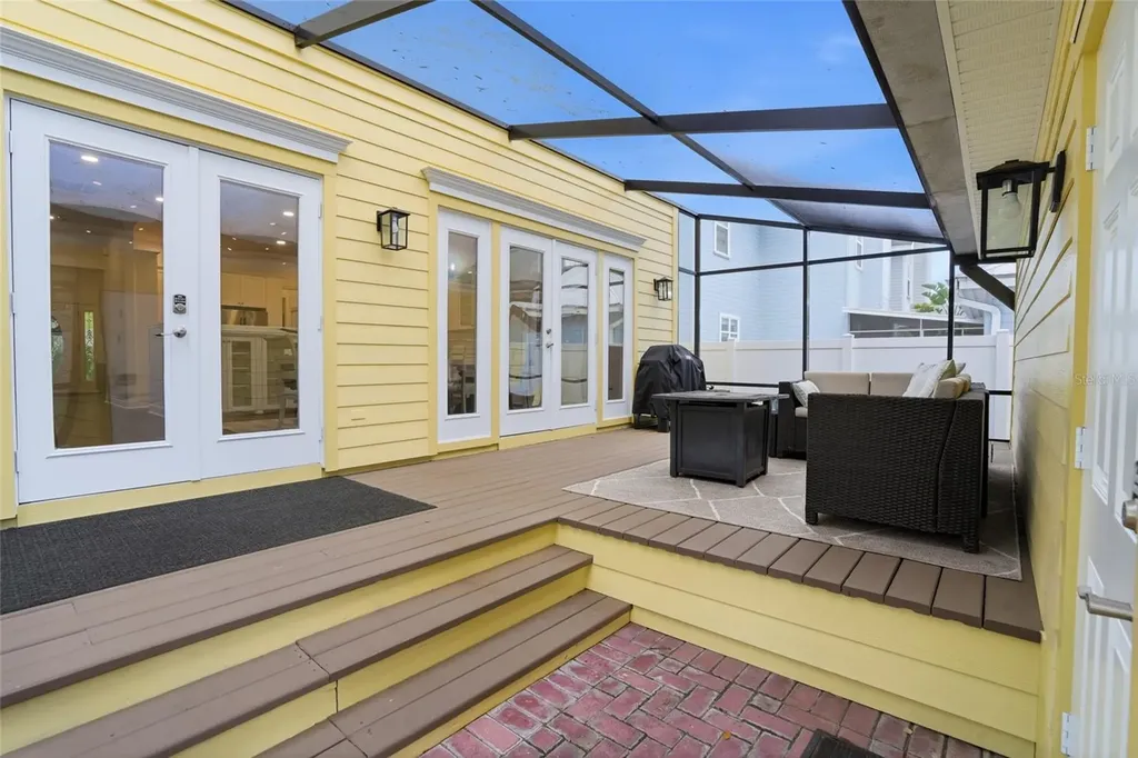 5201 S Jules Verne Court Tampa FL 33611