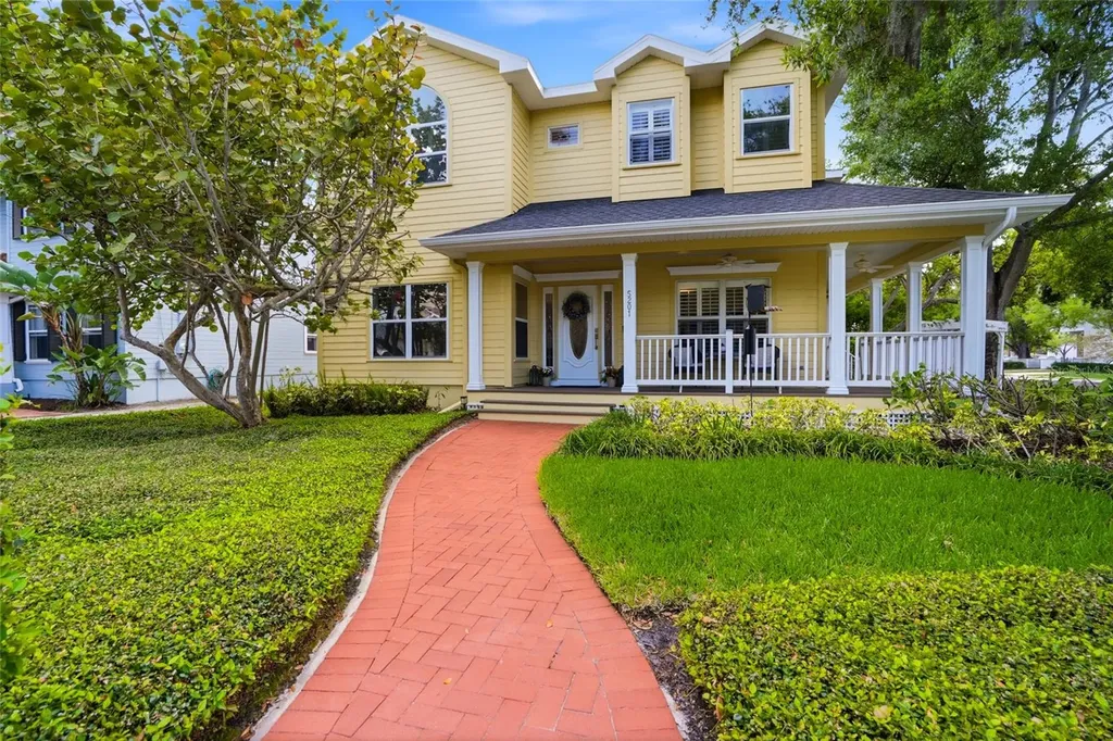 5201 S Jules Verne Court Tampa FL 33611