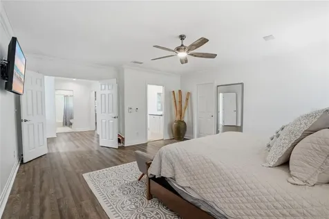 5201 S Jules Verne Court Tampa FL 33611