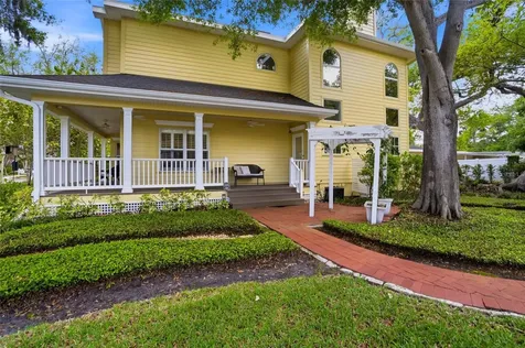 5201 S Jules Verne Court Tampa FL 33611