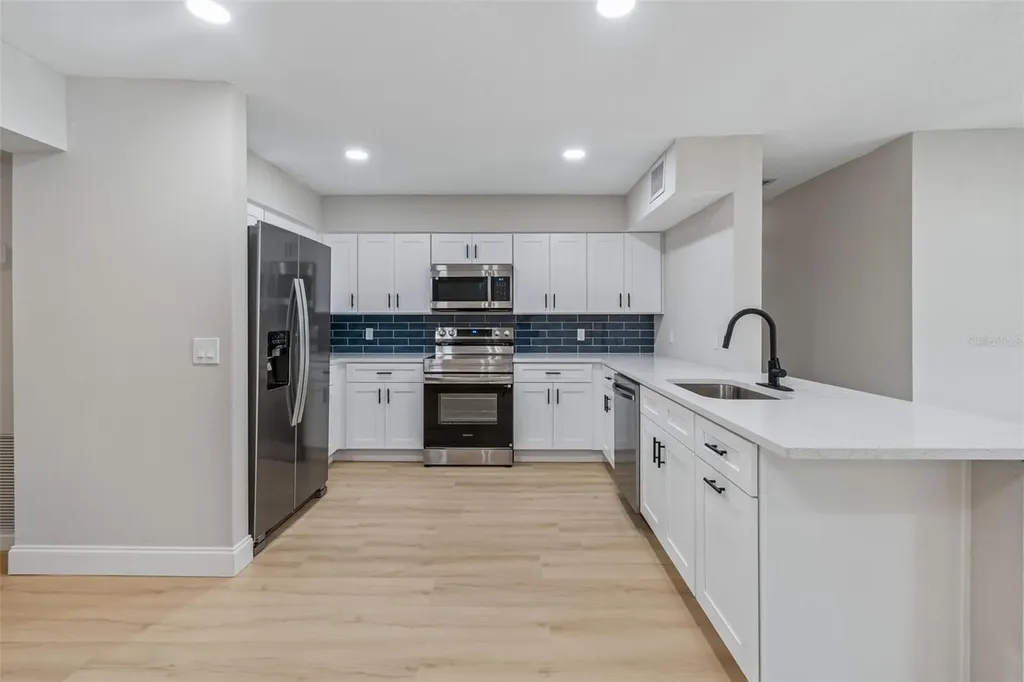 3415 E Knollwood Street Tampa FL 33610