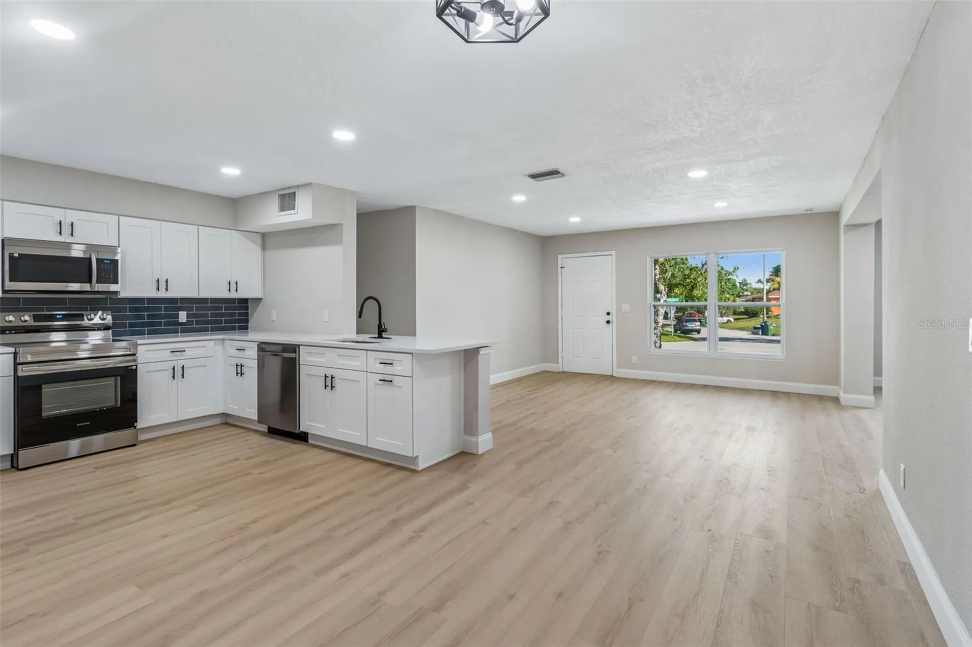 3415 E Knollwood Street Tampa FL 33610