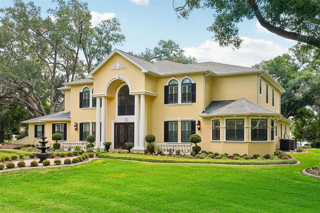 19705 Sea Rider Way Lutz FL 33559